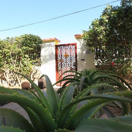 La Maison Jaune Dakhla Maison D'Hotes Exterior photo